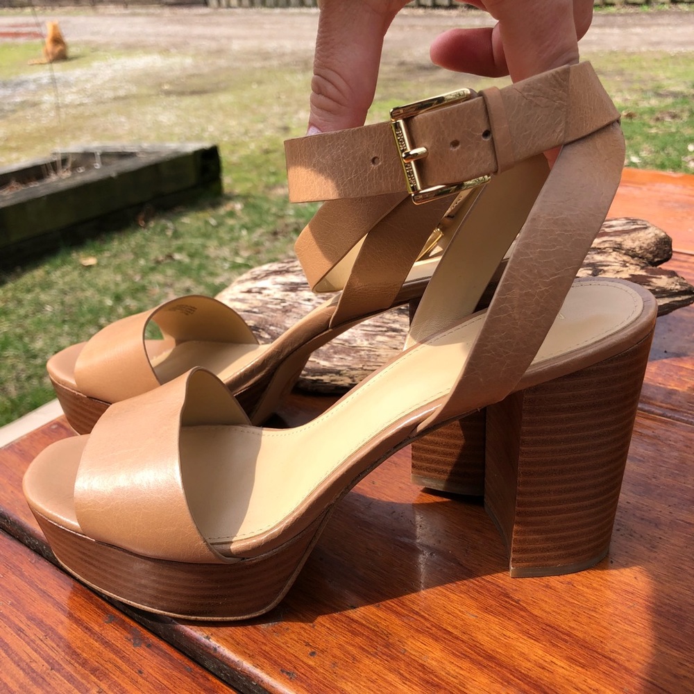 Micheal Kors pumps